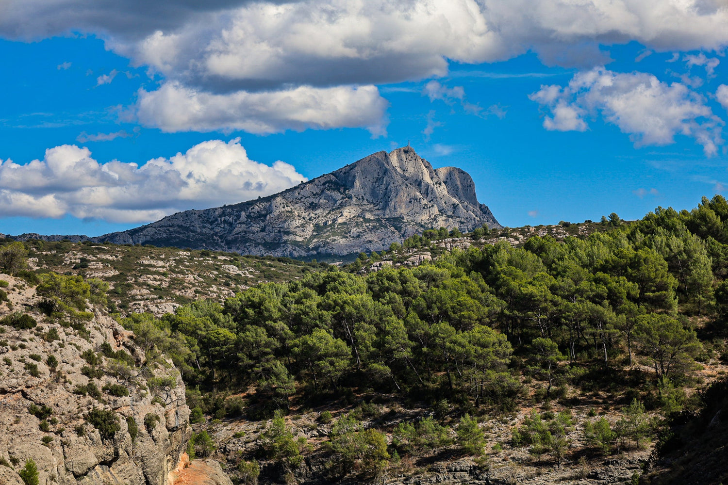 Sainte-Victoire - puissance de lumière