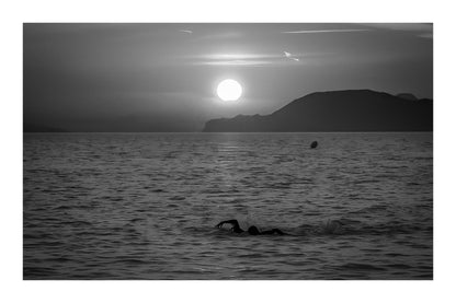 Almanarre - Nager dans le feu du soir